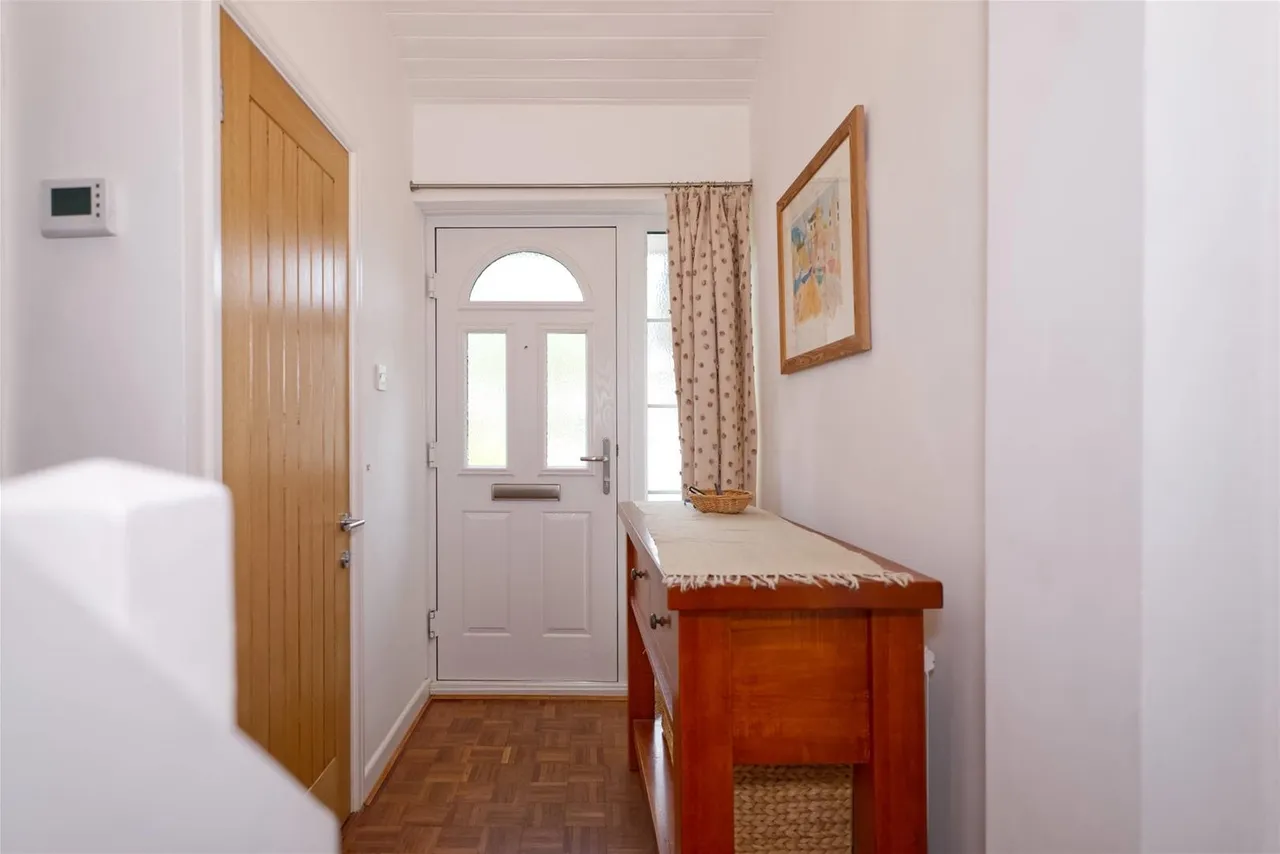 Dickins Way, Horsham, West Sussex RH13 6BQ, photo 12