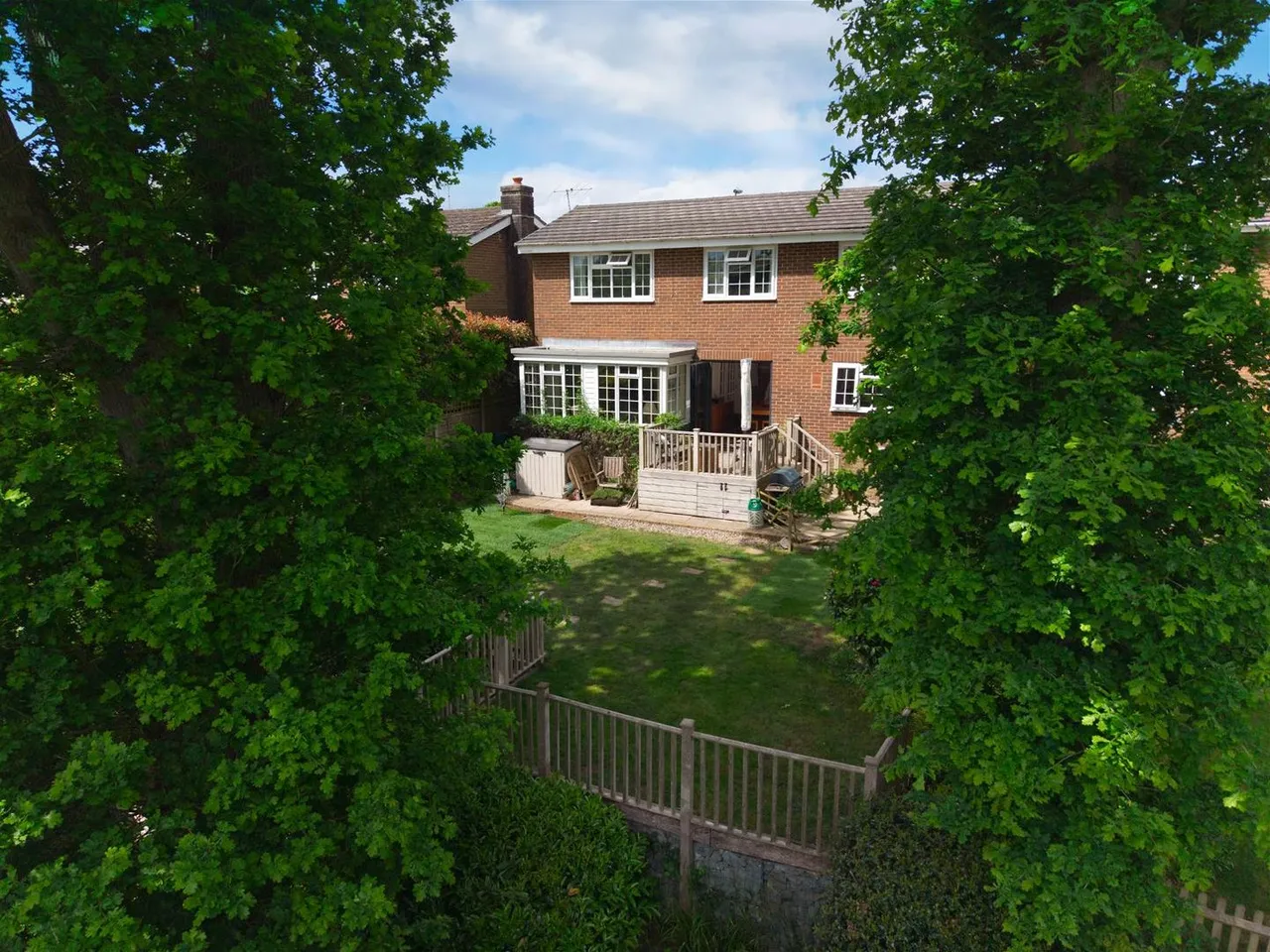 Dickins Way, Horsham, West Sussex RH13 6BQ, photo 9