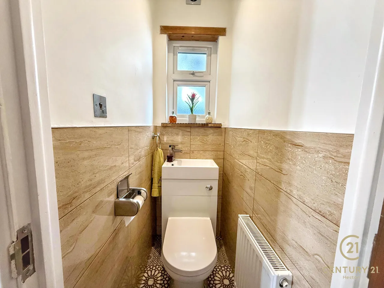 Minterne Avenue, Southall, UB2, photo 9
