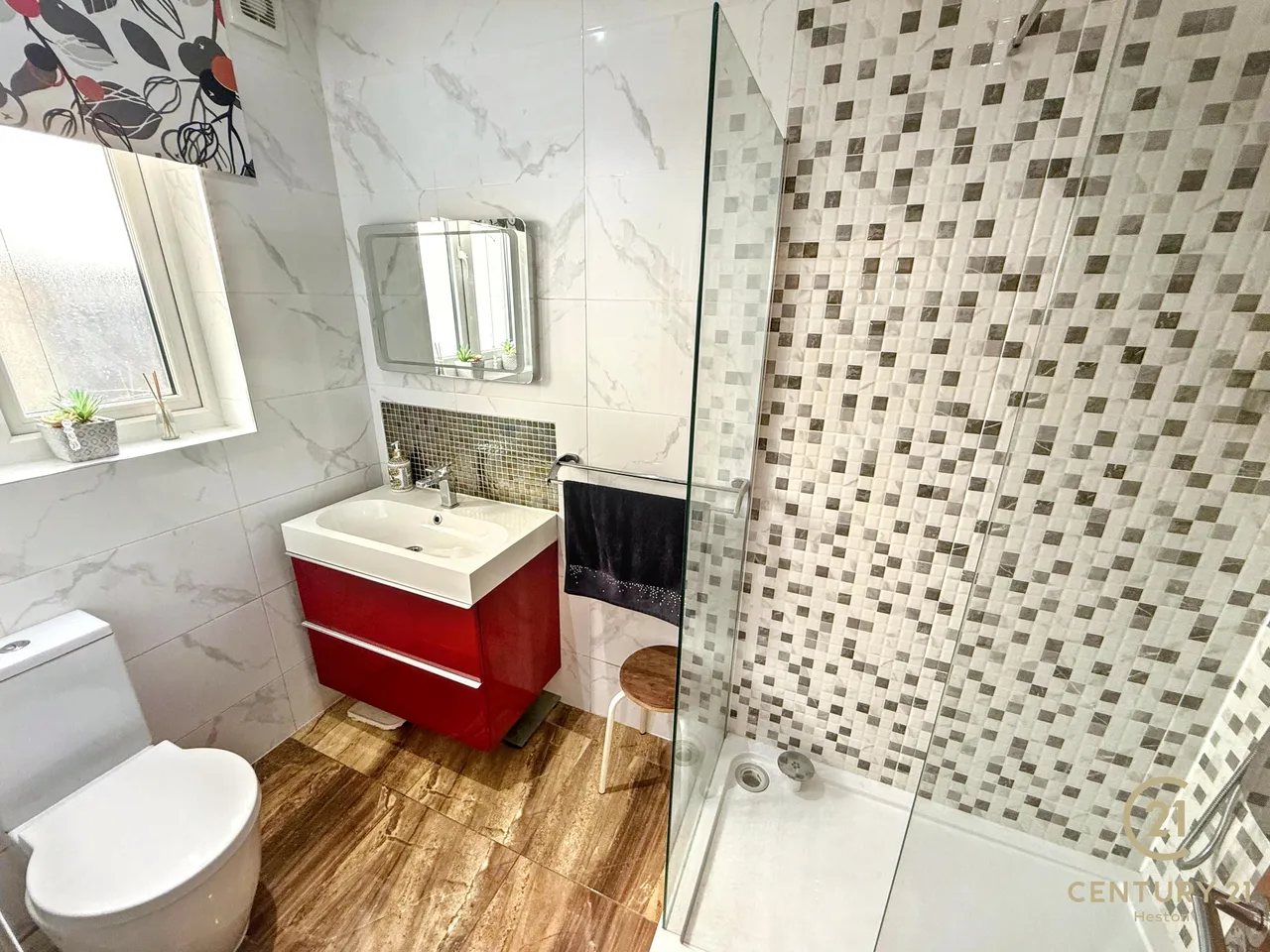 Minterne Avenue, Southall, UB2, photo 8