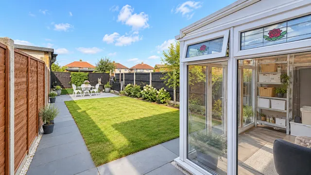 Mungo Park Road, RM13 7PS, photo 14