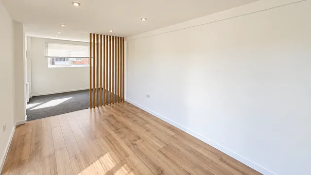 Mungo Park Road, RM13 7PS, photo 16