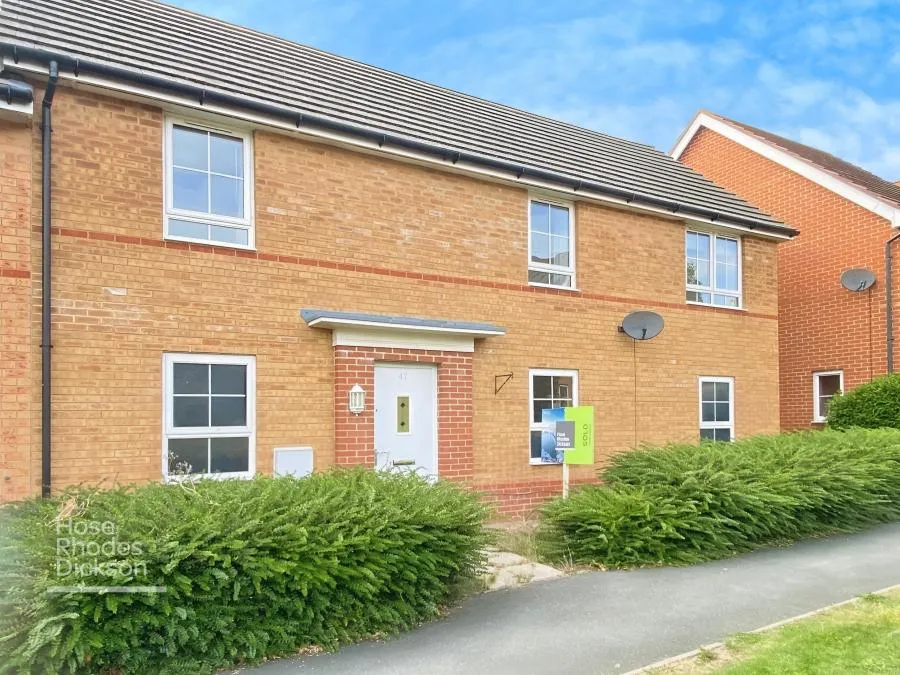 2 bed flat to rent, Captains Parade, East Cowes, PO32