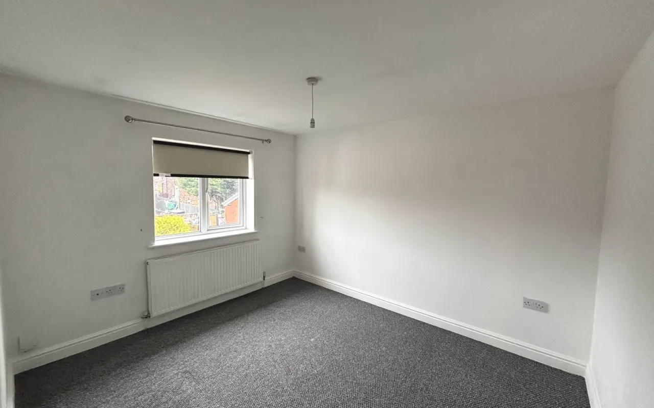 Ullswater Avenue, St. Helens, photo 13
