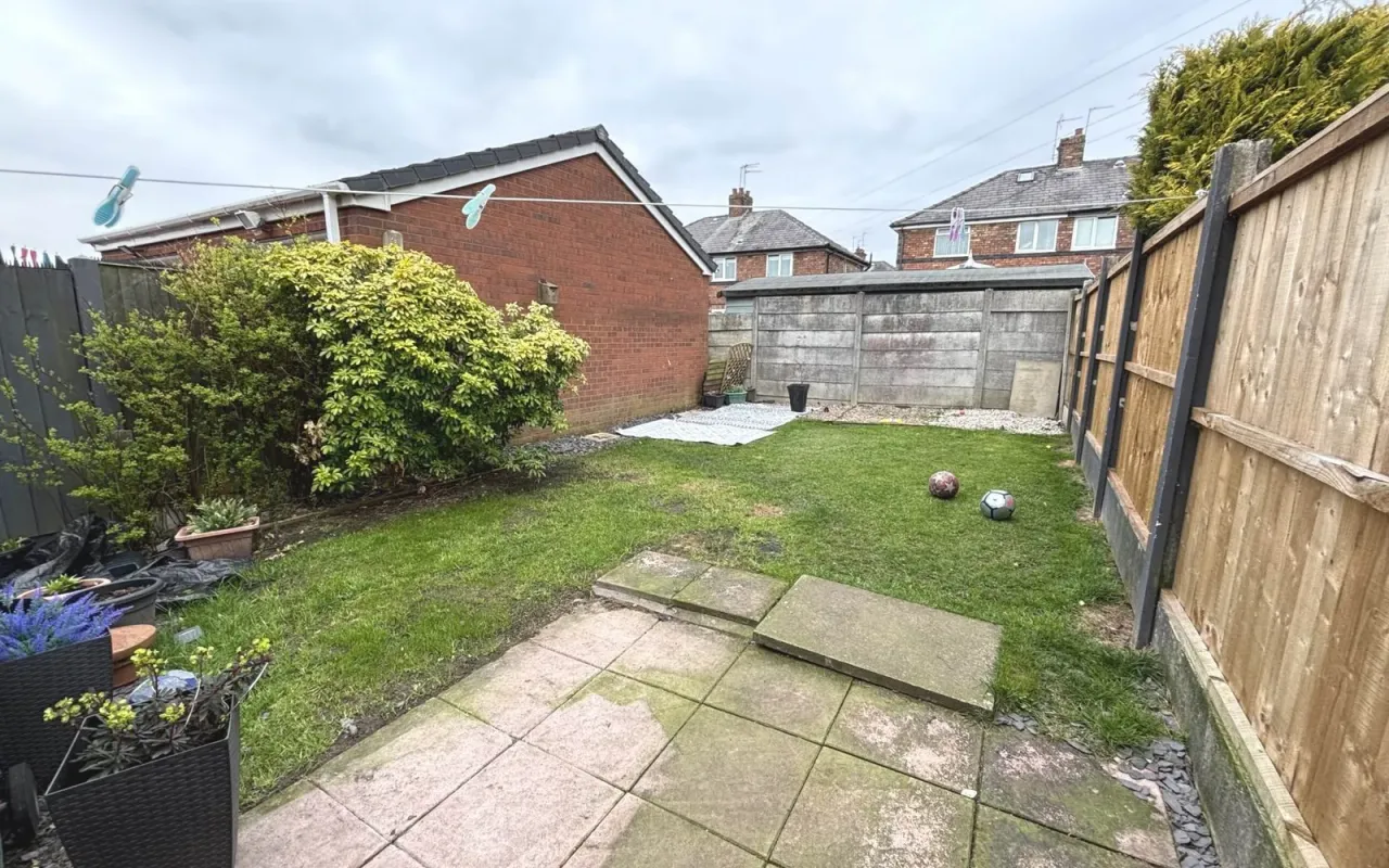 Ullswater Avenue, St. Helens, photo 2