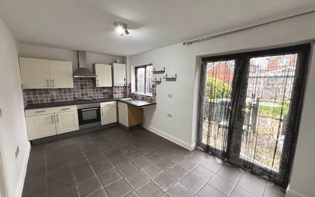 Ullswater Avenue, St. Helens, photo 3