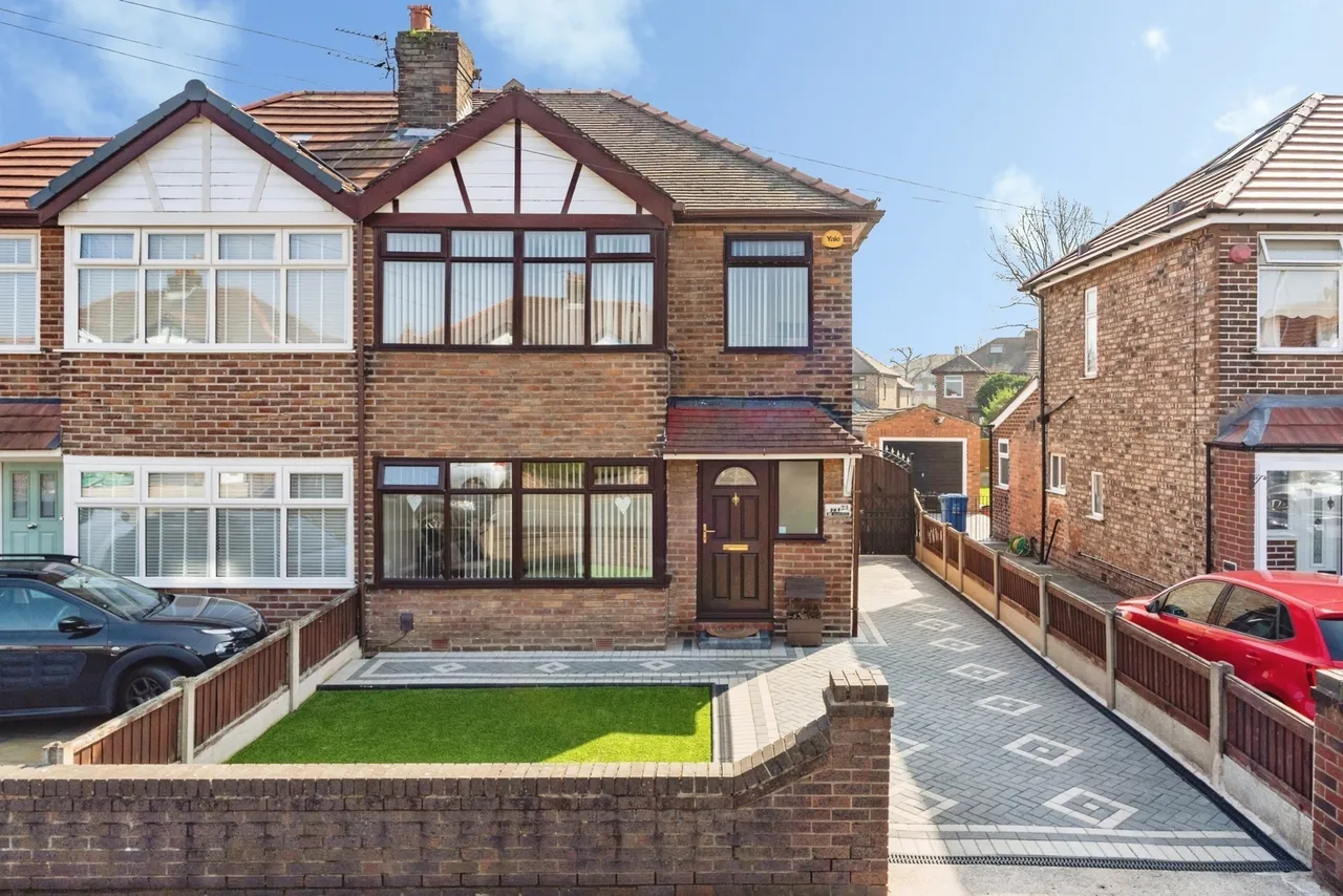 3 bed house for sale — Smith Drive, Warrington, Cheshire, WA2