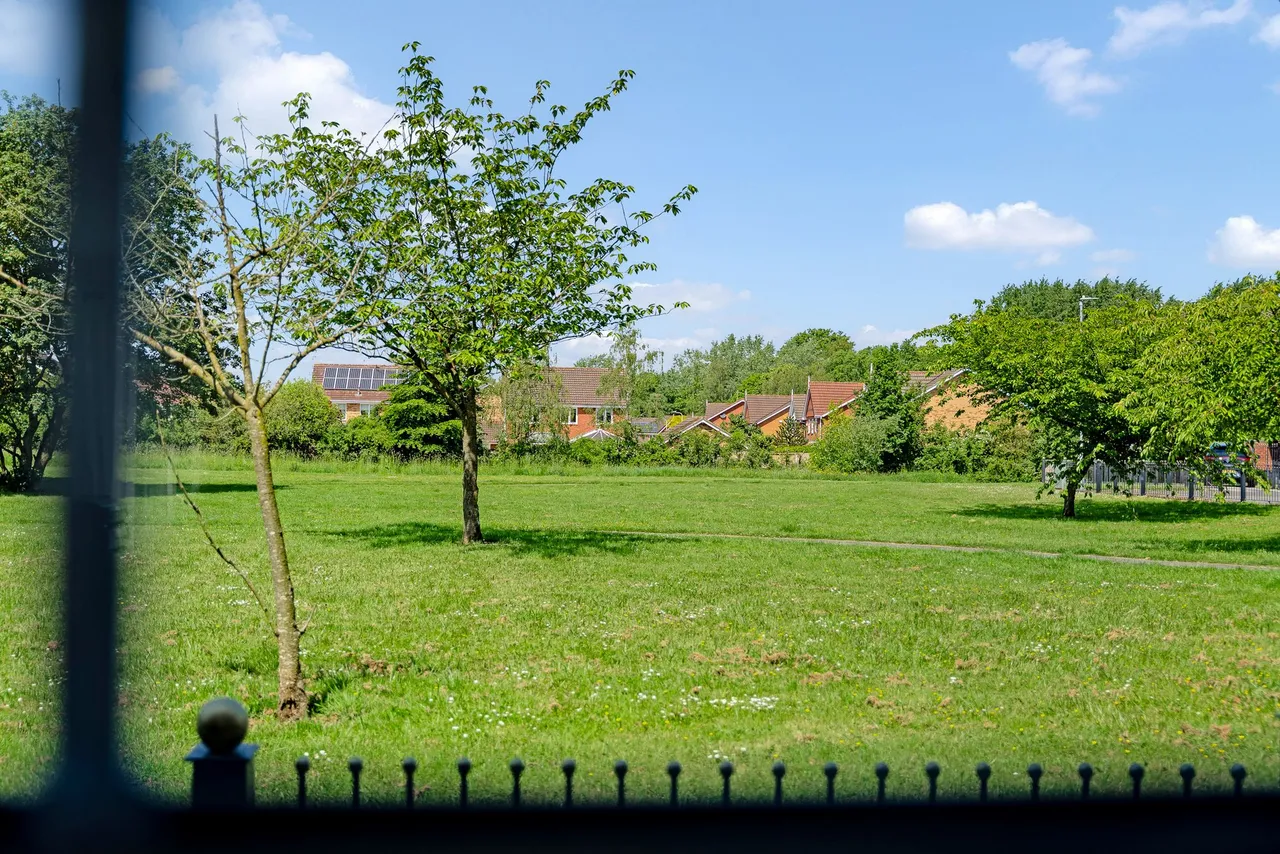 Applewood Grove, Halewood, Liverpool, Liverpool, L26 6BR, photo 39