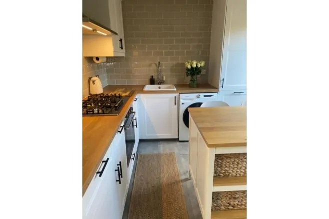 Park Close, Wakefield, photo 11