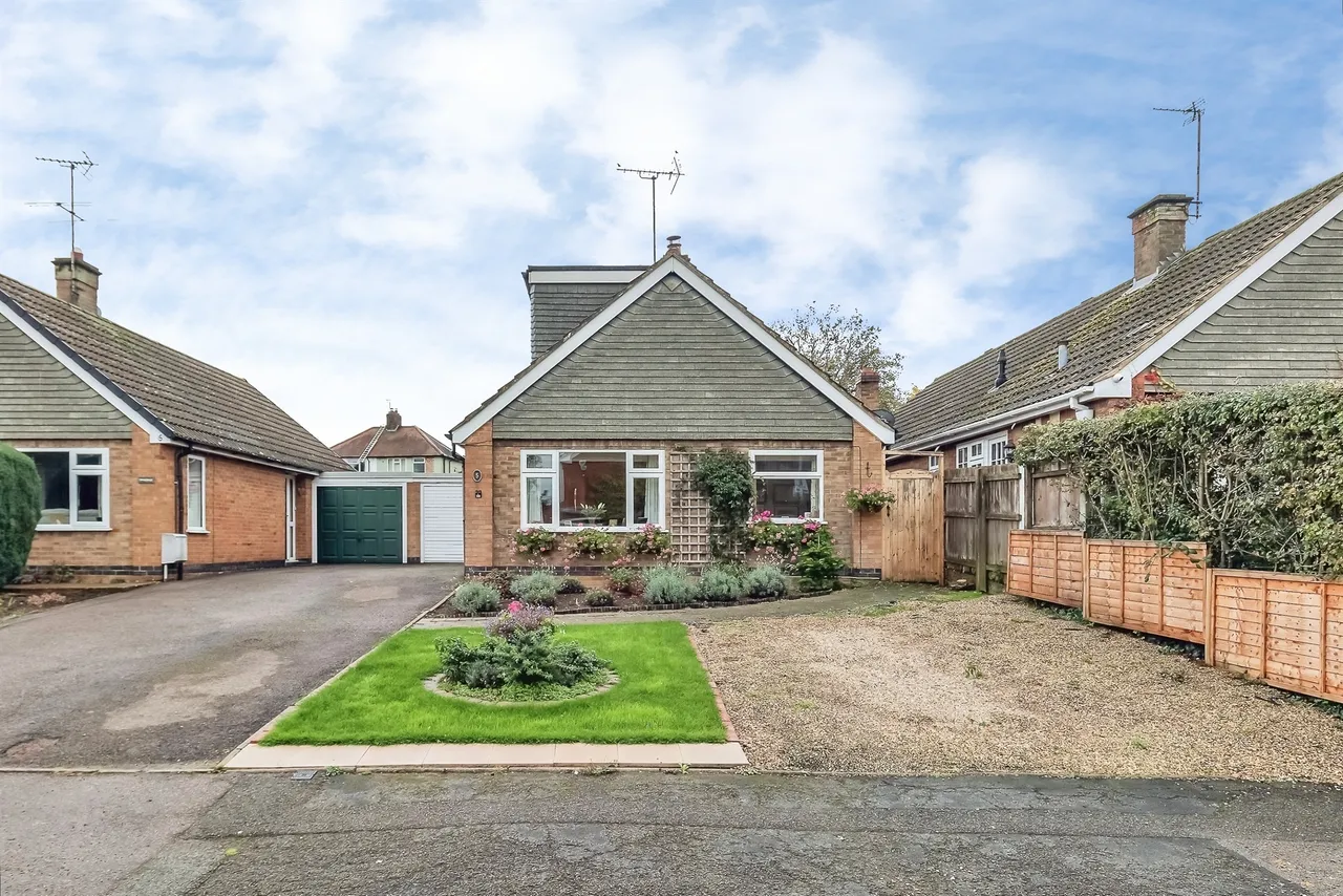 2 bed house for sale, Thornborough Close, Market Harborough, LE16