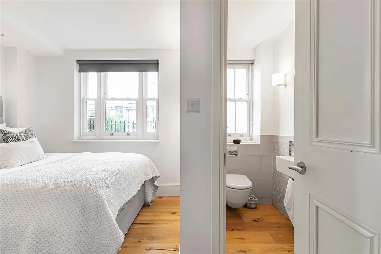Charles Street, Barnes, SW13, photo 7