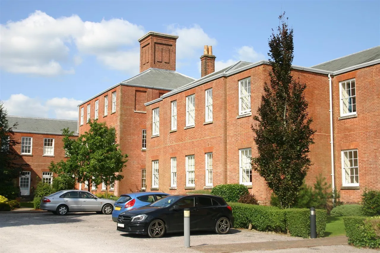 Consort Mews, Knowle, Fareham, photo 12
