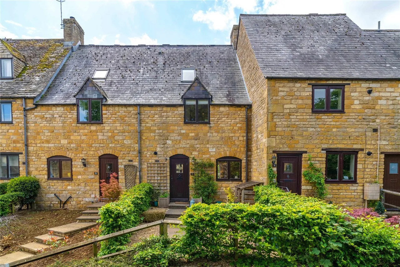 3 bed office for sale, Wolds End Close, Chipping Campden, GL55
