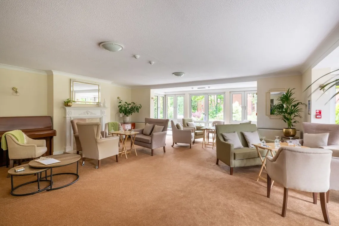 Chase Close, PR8, photo 16