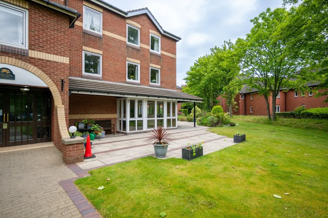 Chase Close, PR8, photo 22