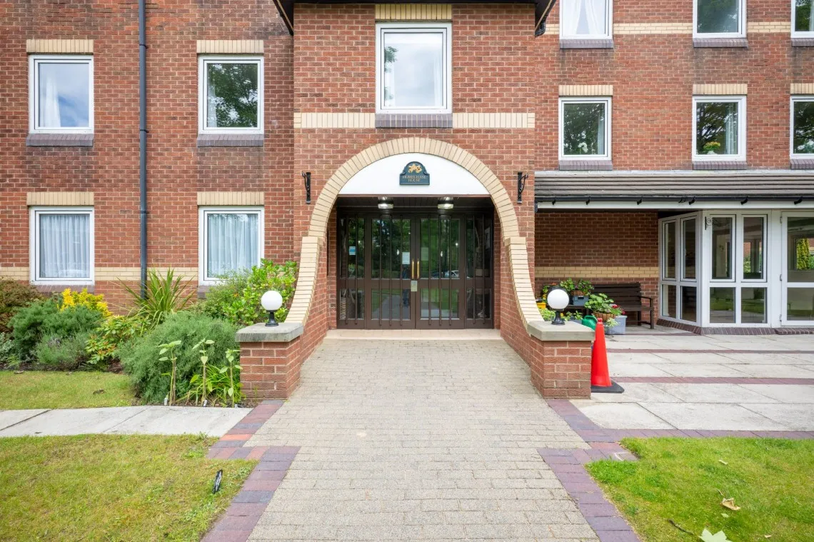 Chase Close, PR8, photo 20