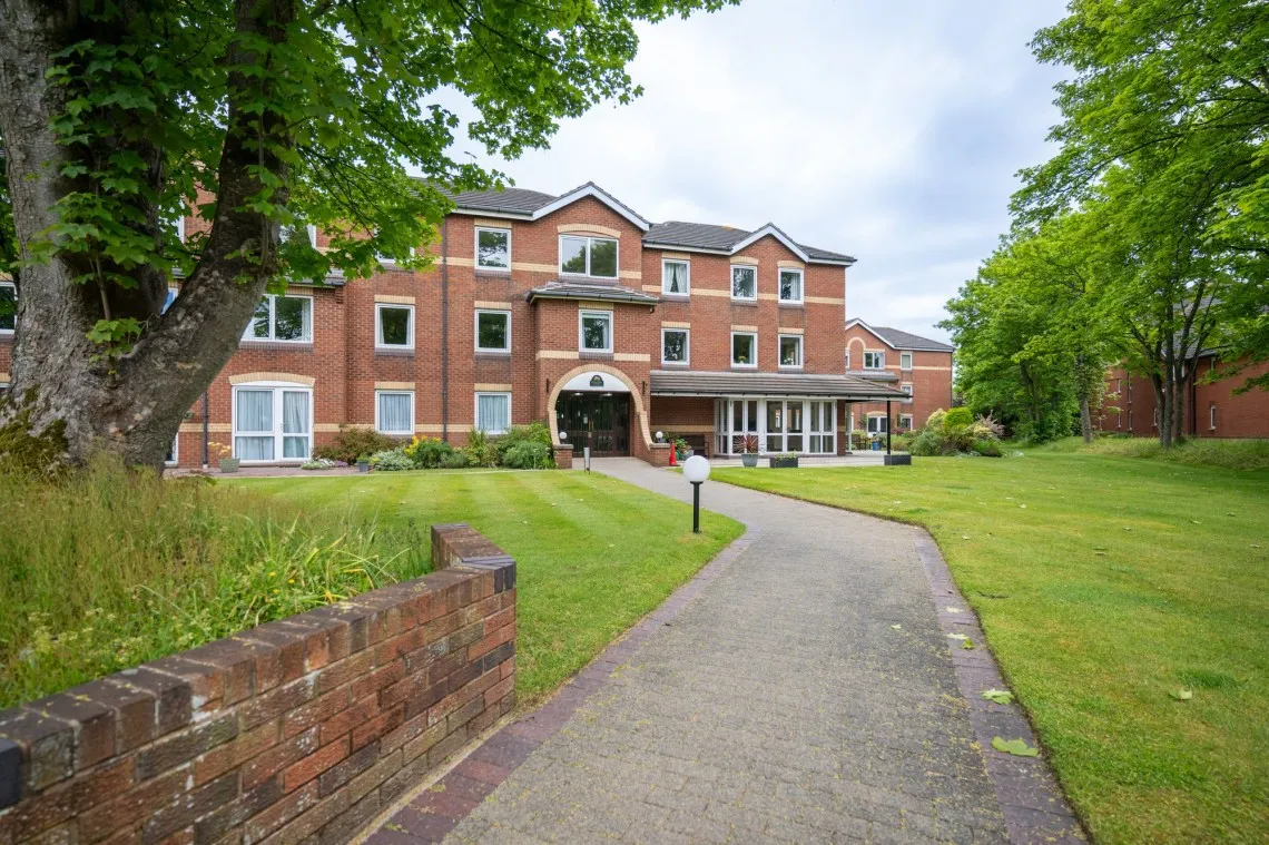Chase Close, PR8, photo 23