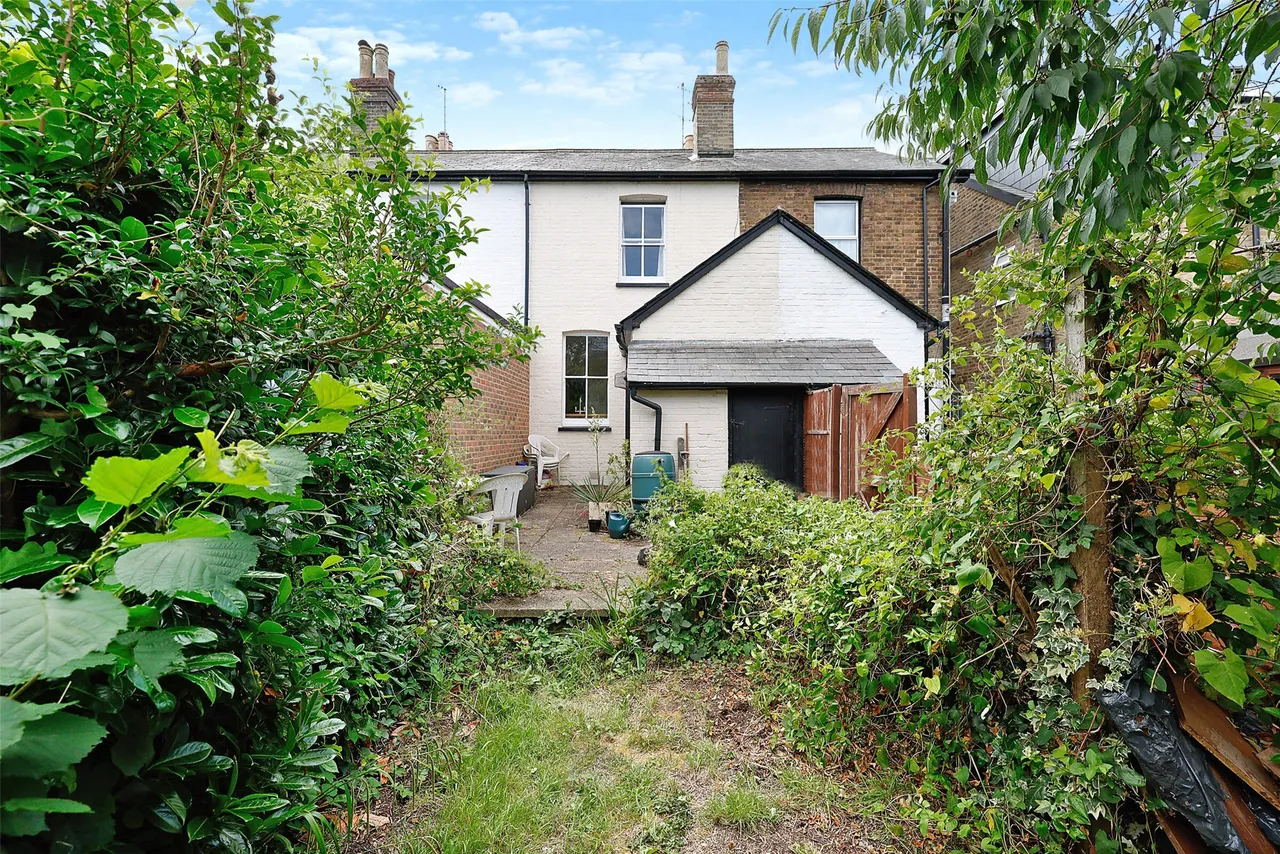 Leslie Road, Pixham, RH4, photo 10