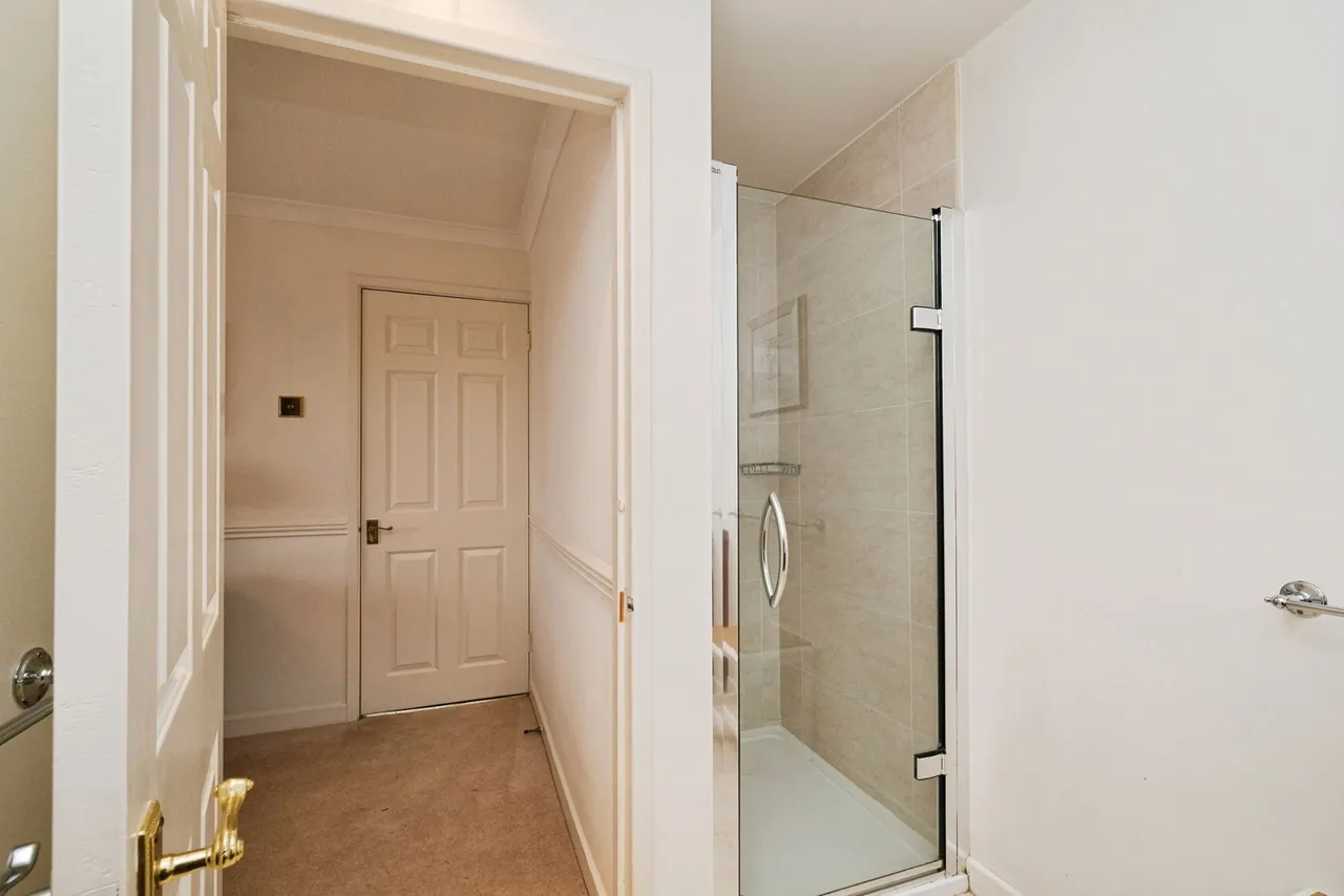Gipsy Grove, Liverpool, L18, photo 20