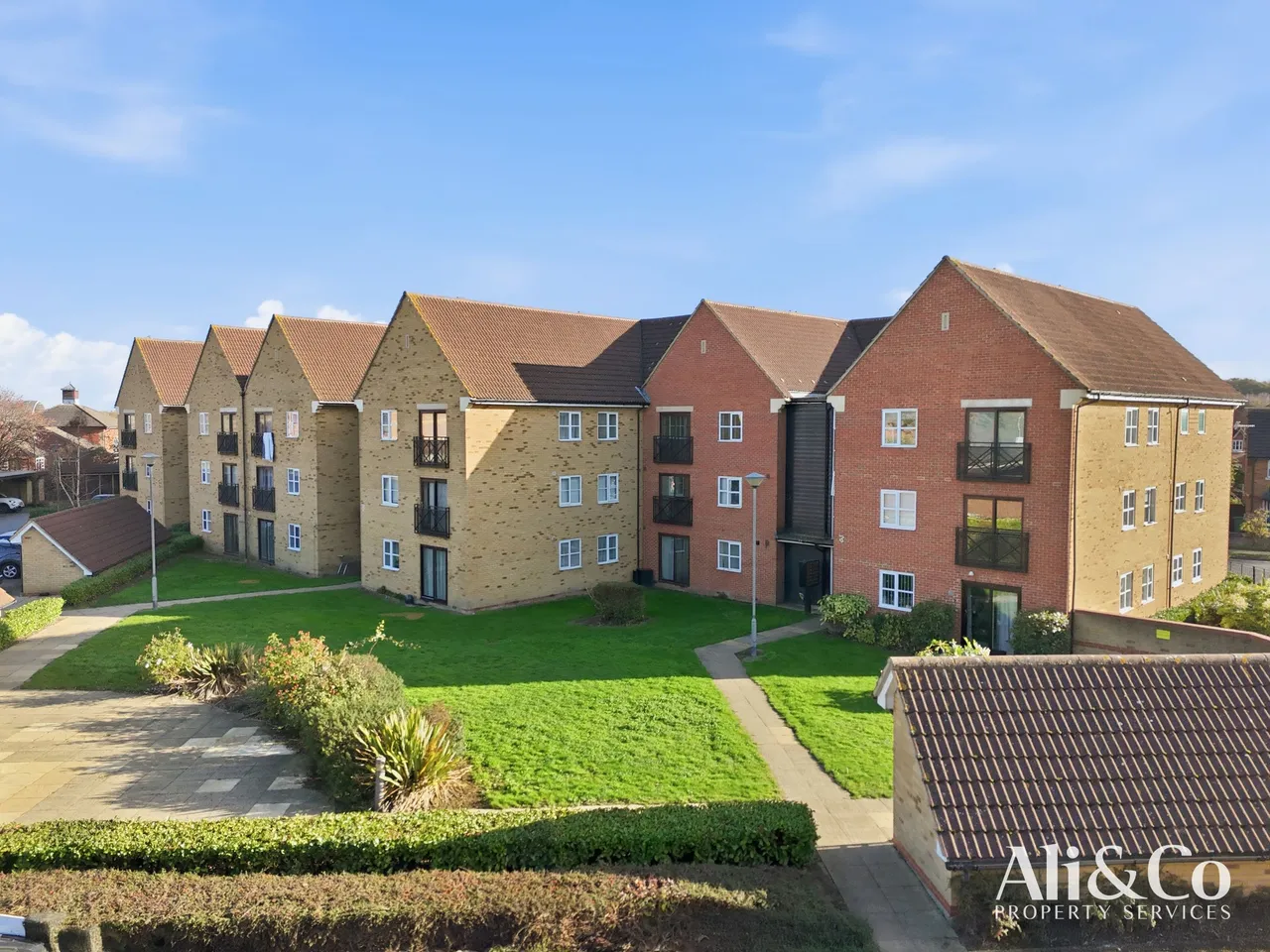 1 bed flat for sale — Fleming Road, Chafford Hundred, Grays, Essex, RM16 6DD