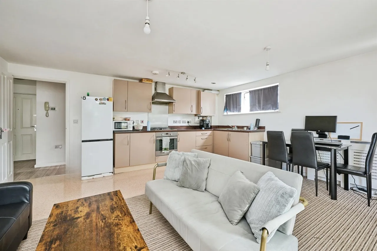 Lincoln Road, Peterborough, PE4, photo 5