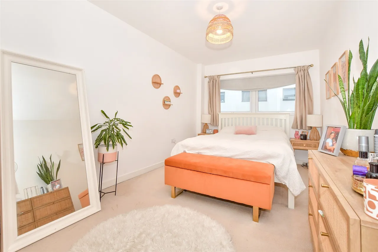 Sovereign Way, Tonbridge, TN9, photo 7