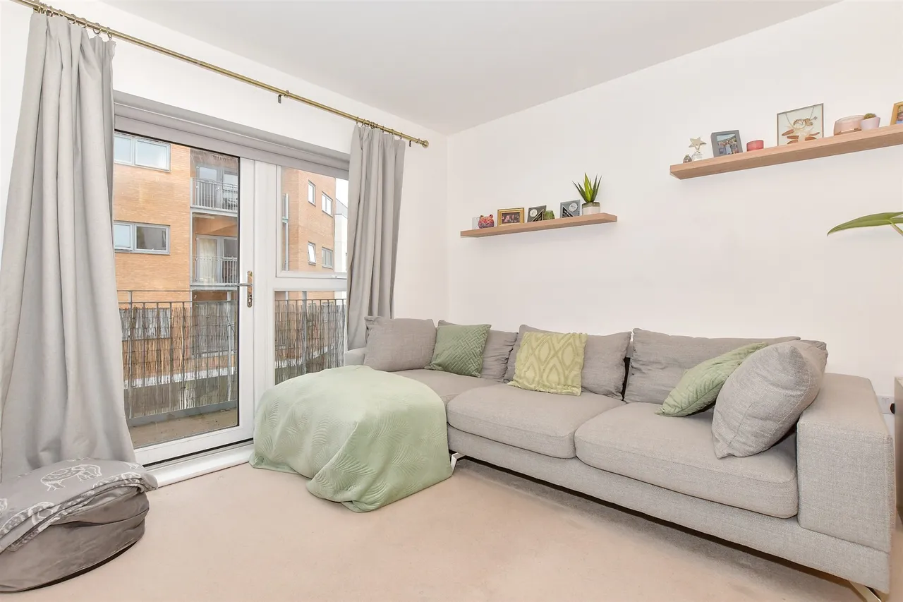 Sovereign Way, Tonbridge, TN9, photo 4