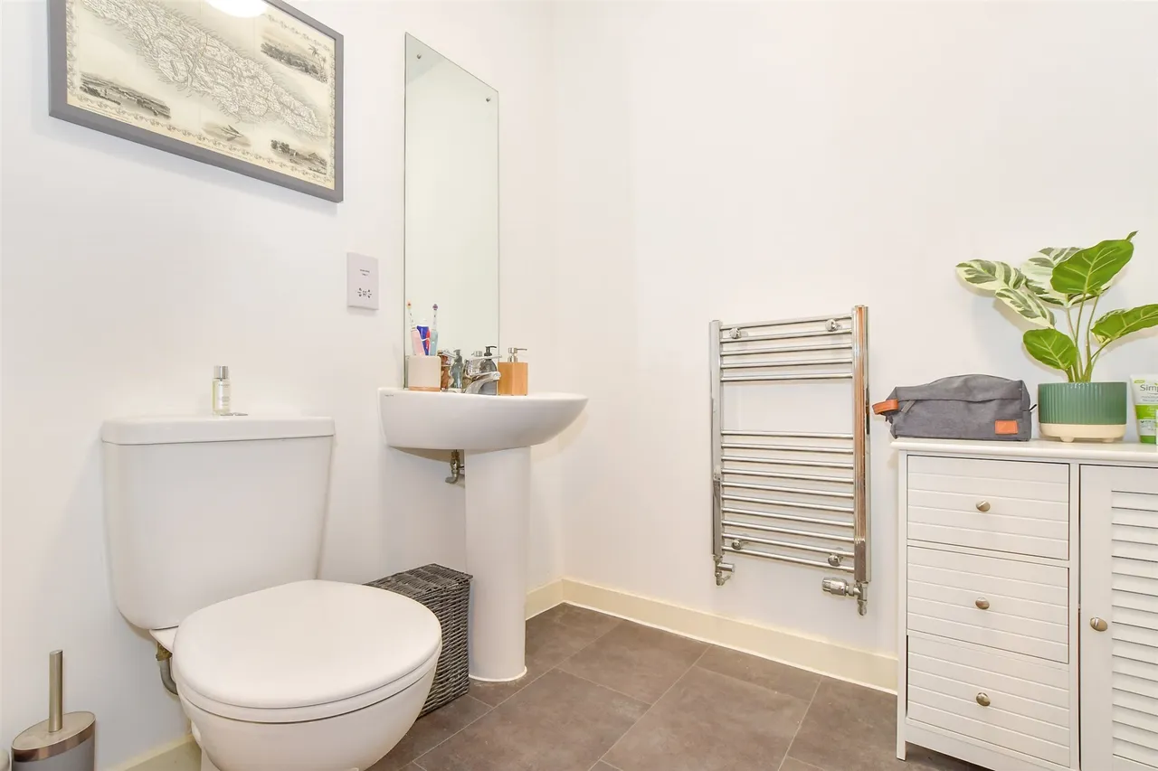 Sovereign Way, Tonbridge, TN9, photo 12