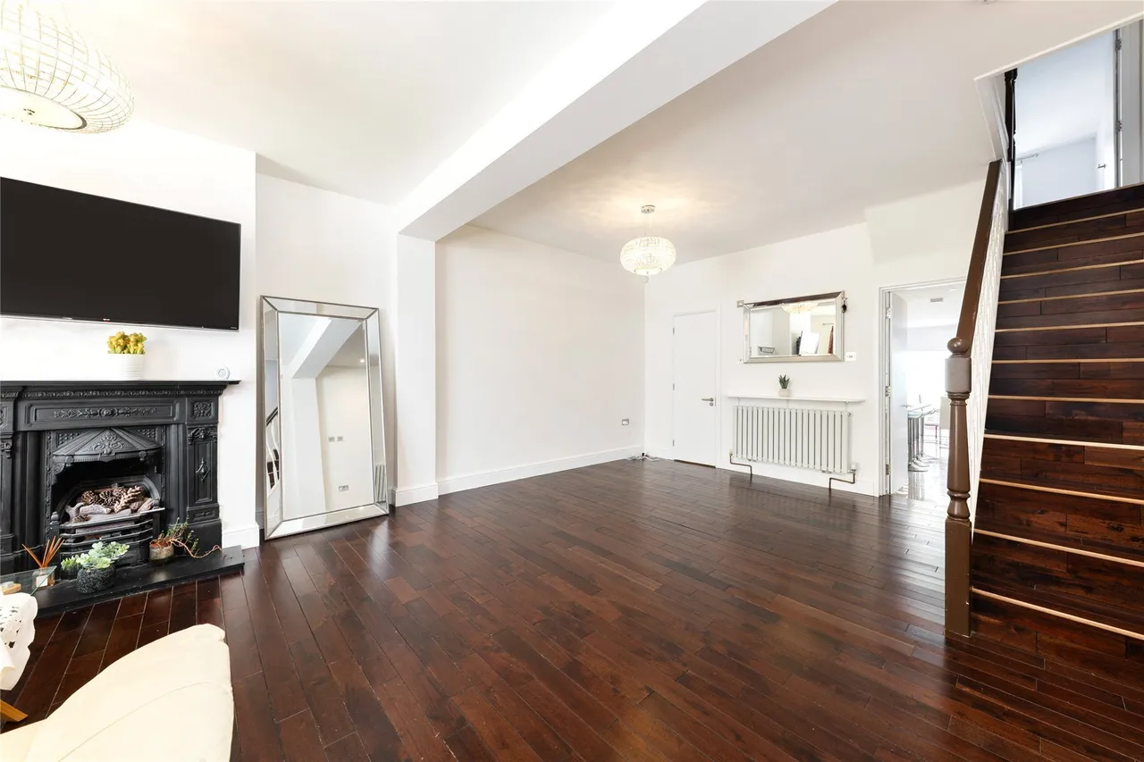 Standen Road, London, SW18, photo 10