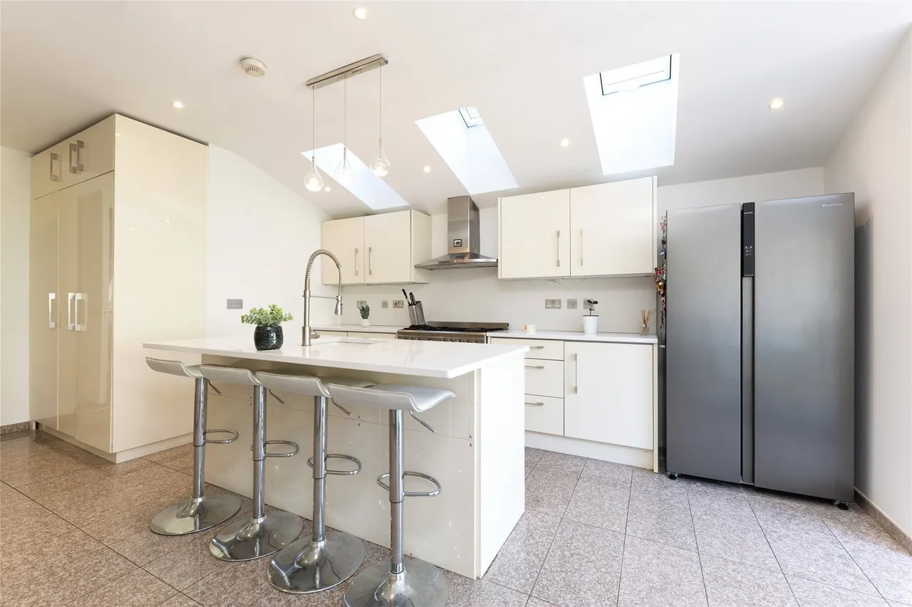 Standen Road, London, SW18, photo 4