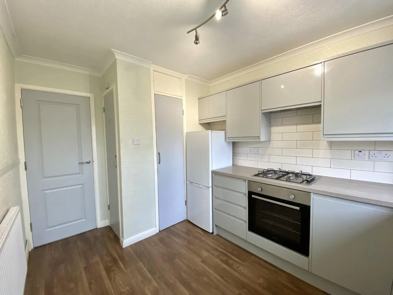 Landseer Court, Raeburn Road, Hayes, UB4 8PL, photo 5