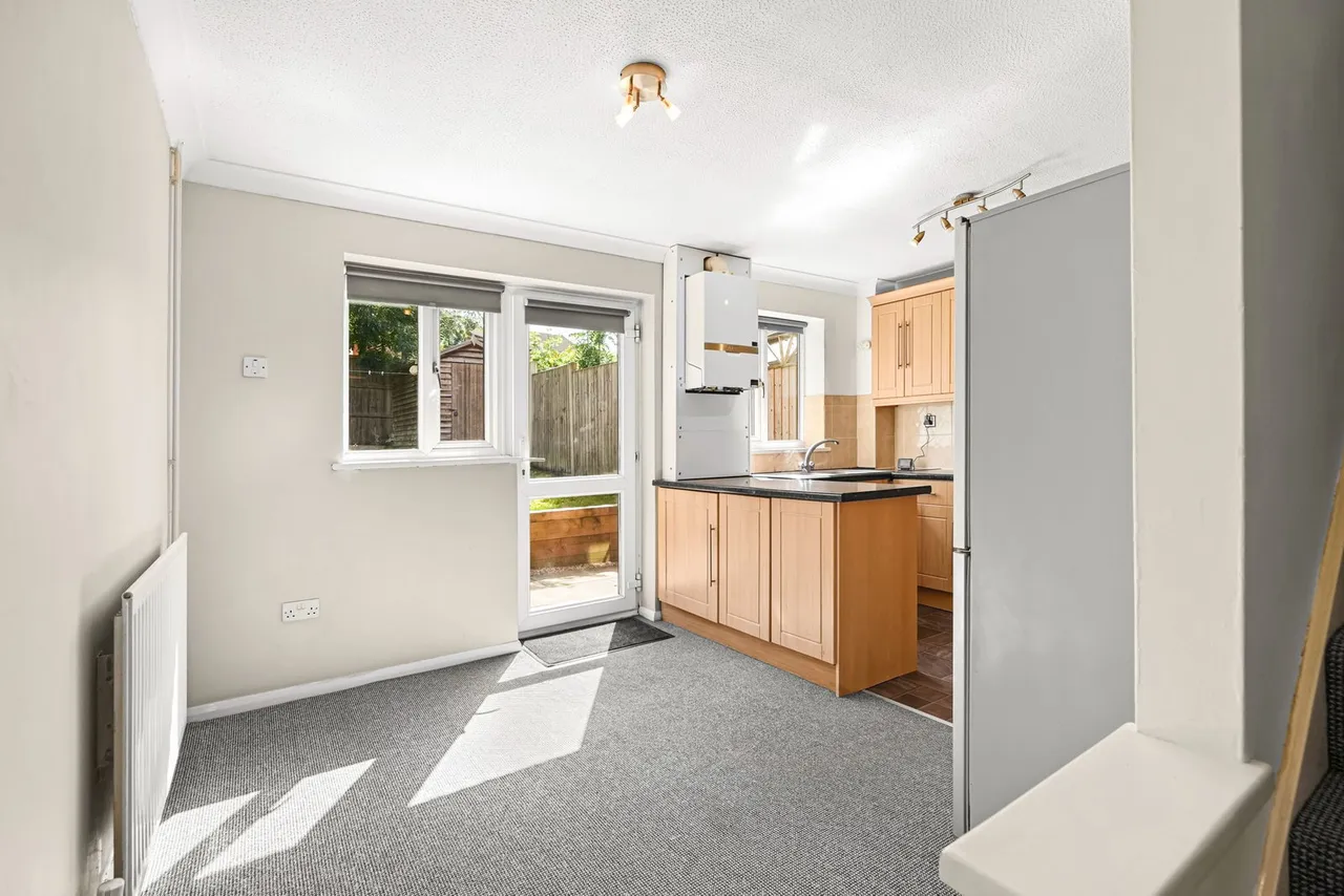 Lundholme, Heelands, Milton Keynws, MK13 7QJ, photo 5