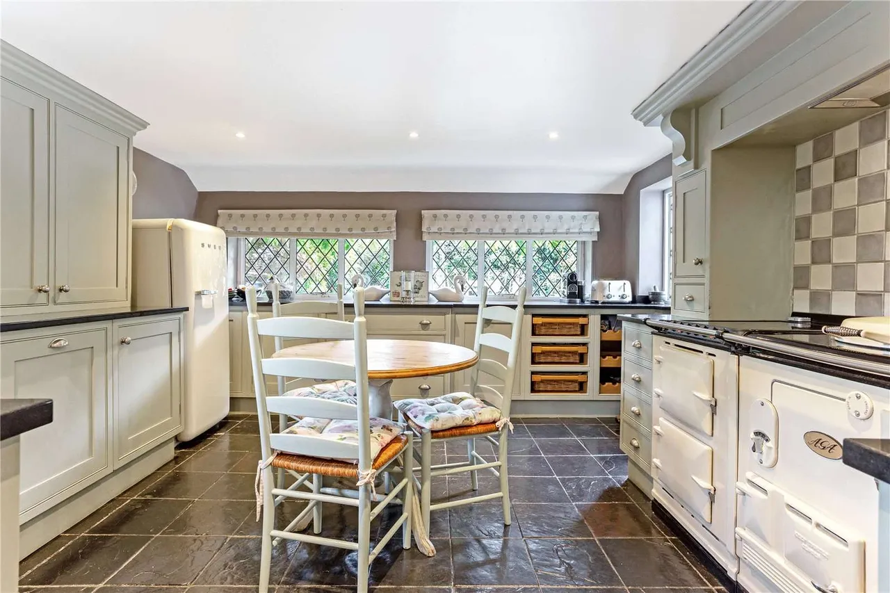 Greenhurst Lane, Thakeham, Pulborough, RH20 3HA, photo 6