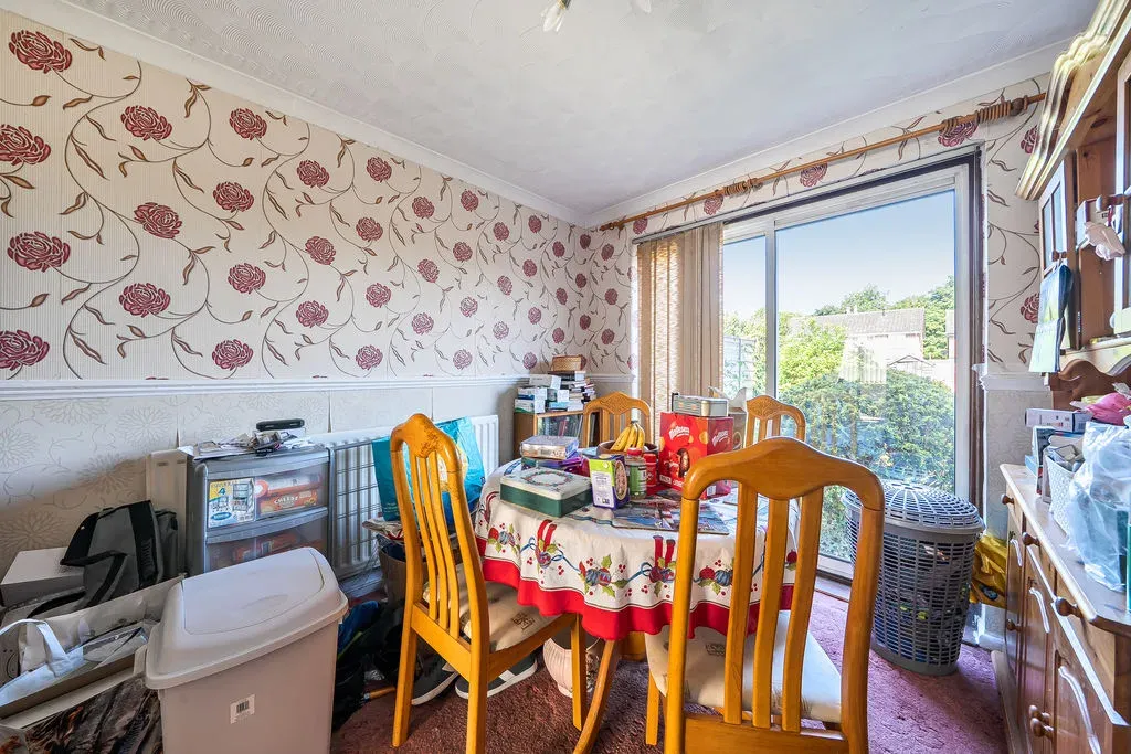Eden Walk, Bletchley, Milton Keynes, Buckinghamshire, MK3 7BZ, photo 18