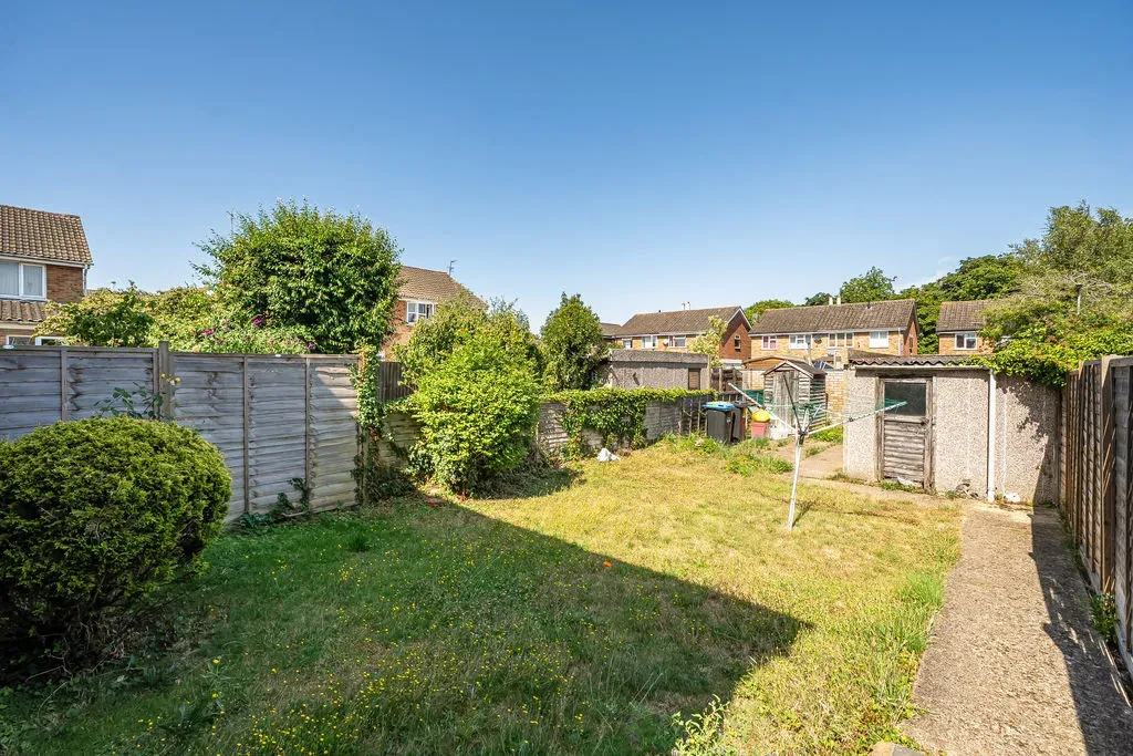 Eden Walk, Bletchley, Milton Keynes, Buckinghamshire, MK3 7BZ, photo 12