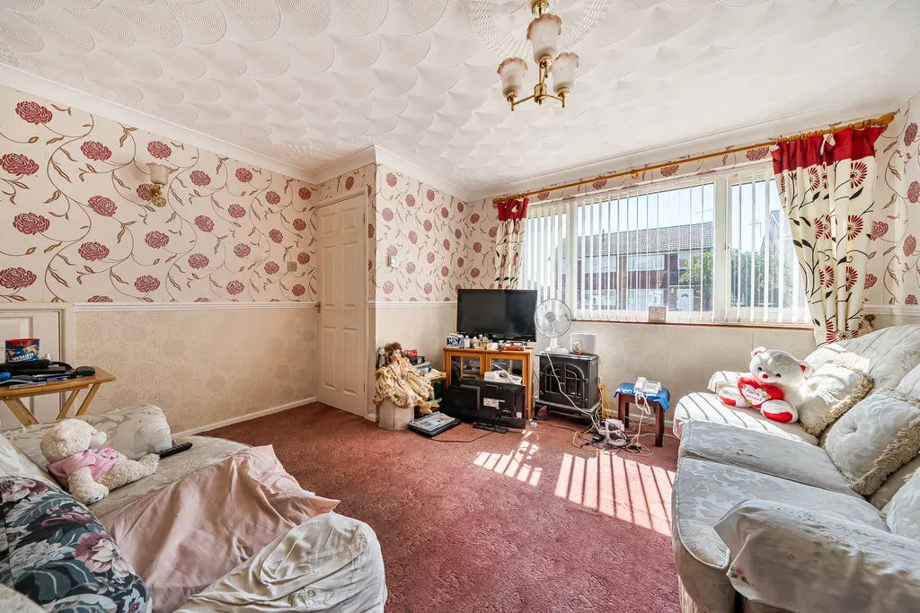 Eden Walk, Bletchley, Milton Keynes, Buckinghamshire, MK3 7BZ, photo 16