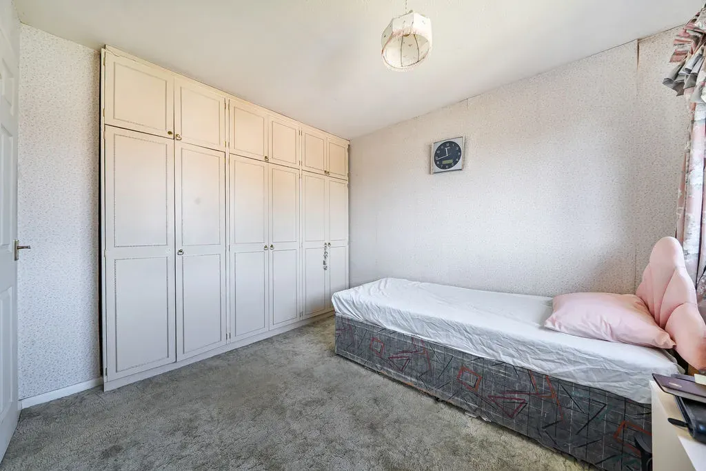 Eden Walk, Bletchley, Milton Keynes, Buckinghamshire, MK3 7BZ, photo 20