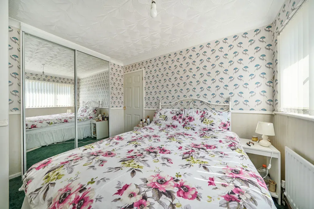 Eden Walk, Bletchley, Milton Keynes, Buckinghamshire, MK3 7BZ, photo 9