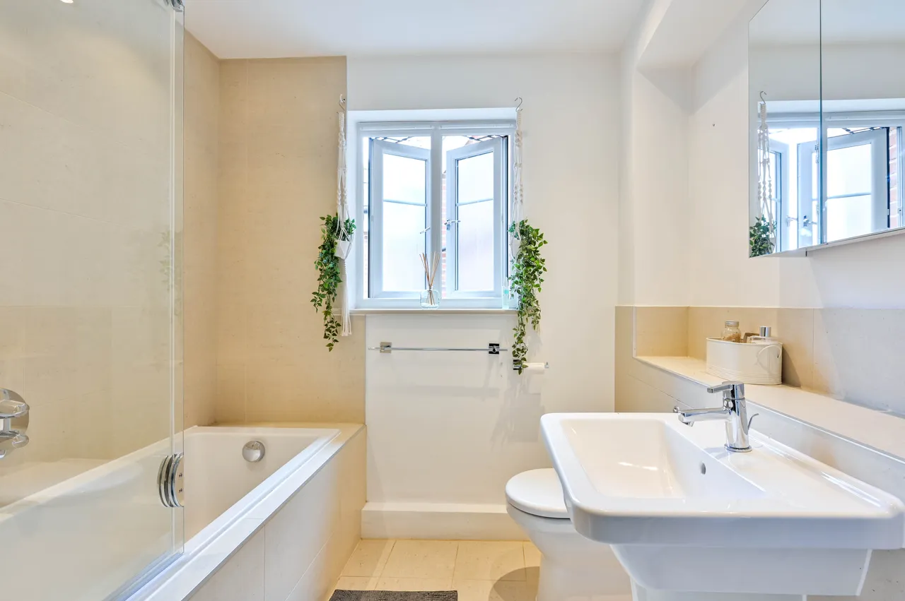 4 Firman Close, New Malden, photo 8