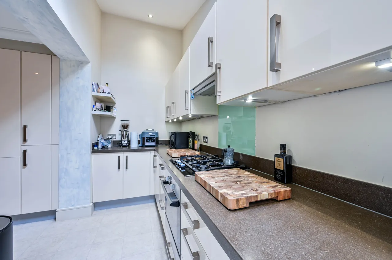 4 Firman Close, New Malden, photo 7