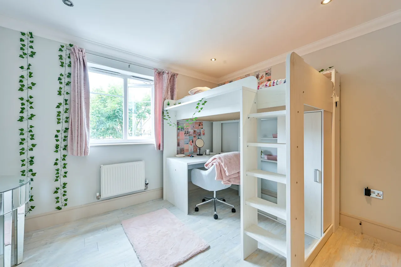 4 Firman Close, New Malden, photo 9
