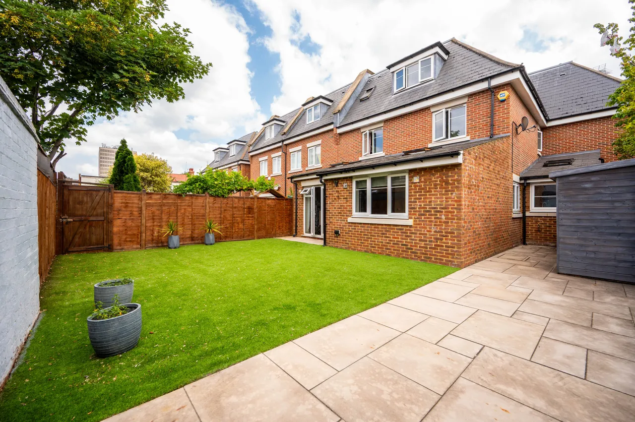 4 Firman Close, New Malden, photo 5