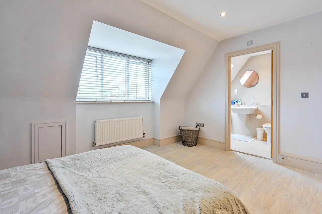 4 Firman Close, New Malden, photo 11