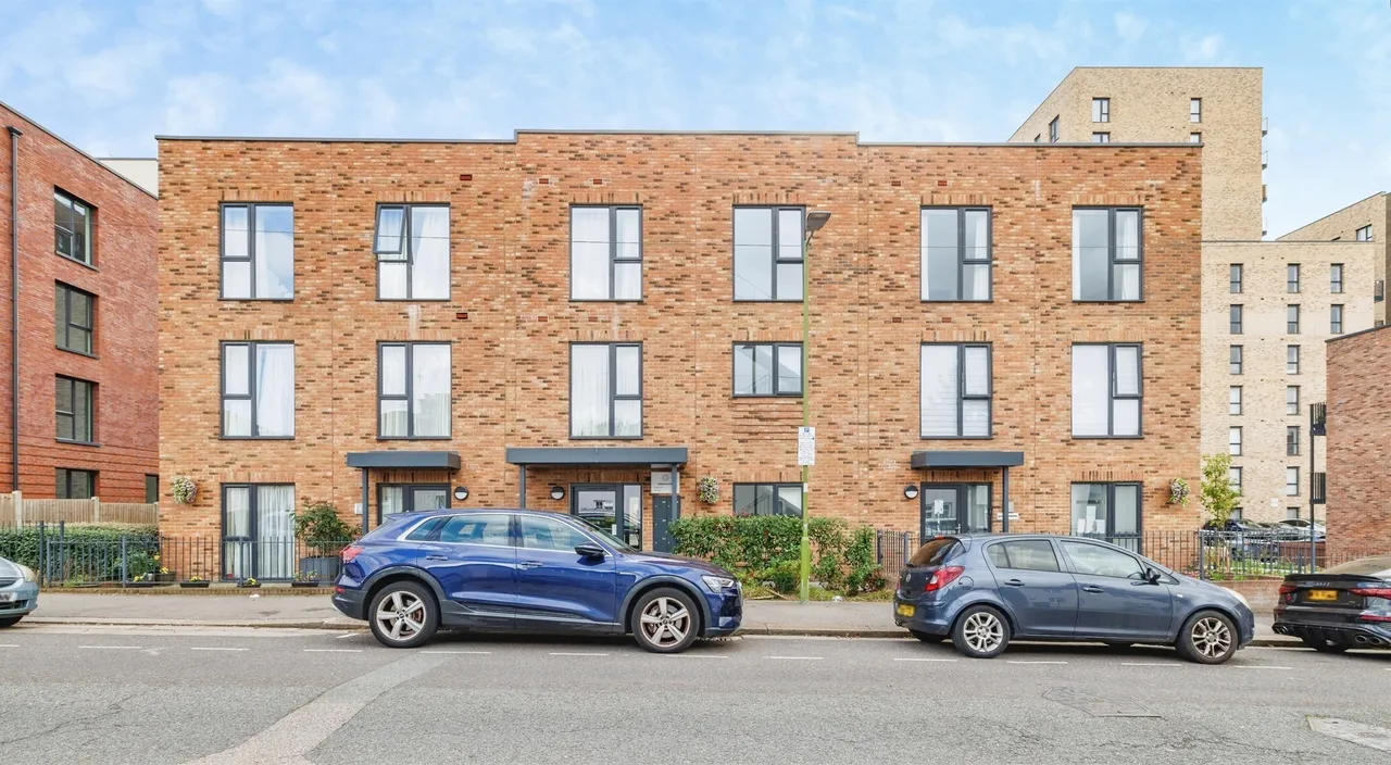 Sydney Road, Watford, WD18, photo 13