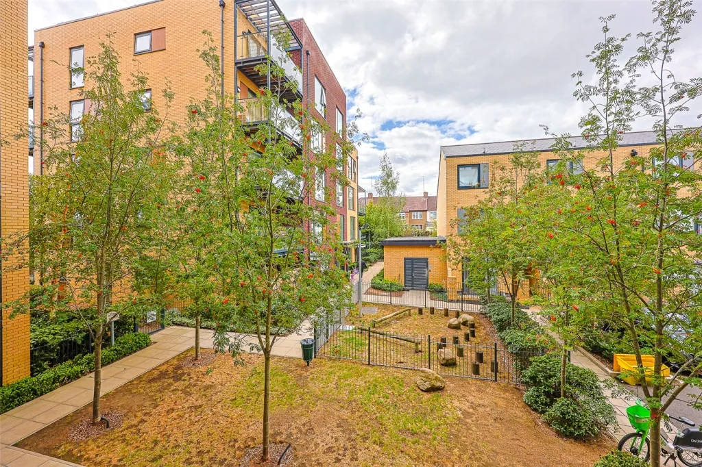 Silverworks Close, Colindale, NW9, photo 11