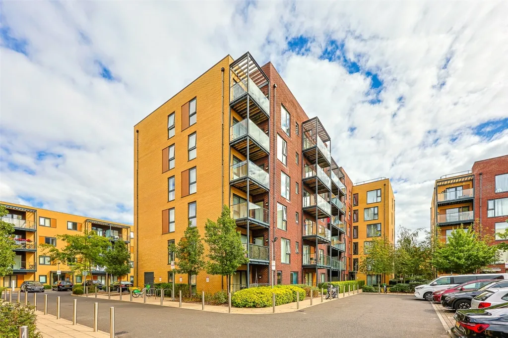 2 bed flat for sale, Silverworks Close, Colindale, NW9
