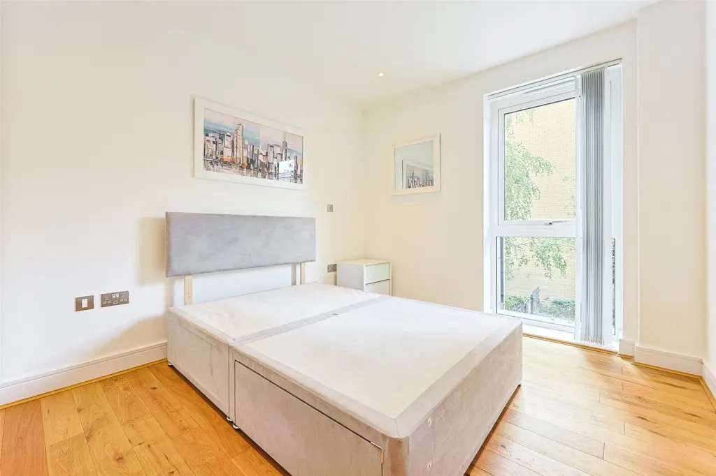 Silverworks Close, Colindale, NW9, photo 7