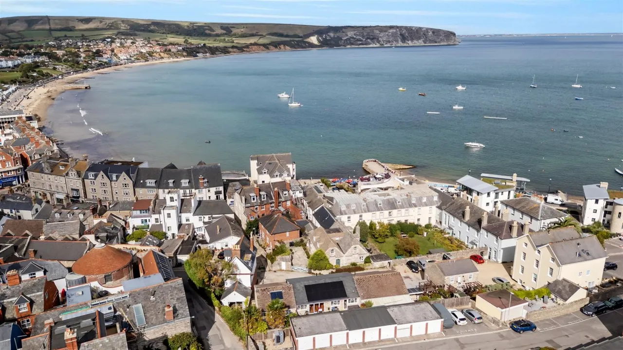 Marshall Row, Swanage, BH19, photo 9