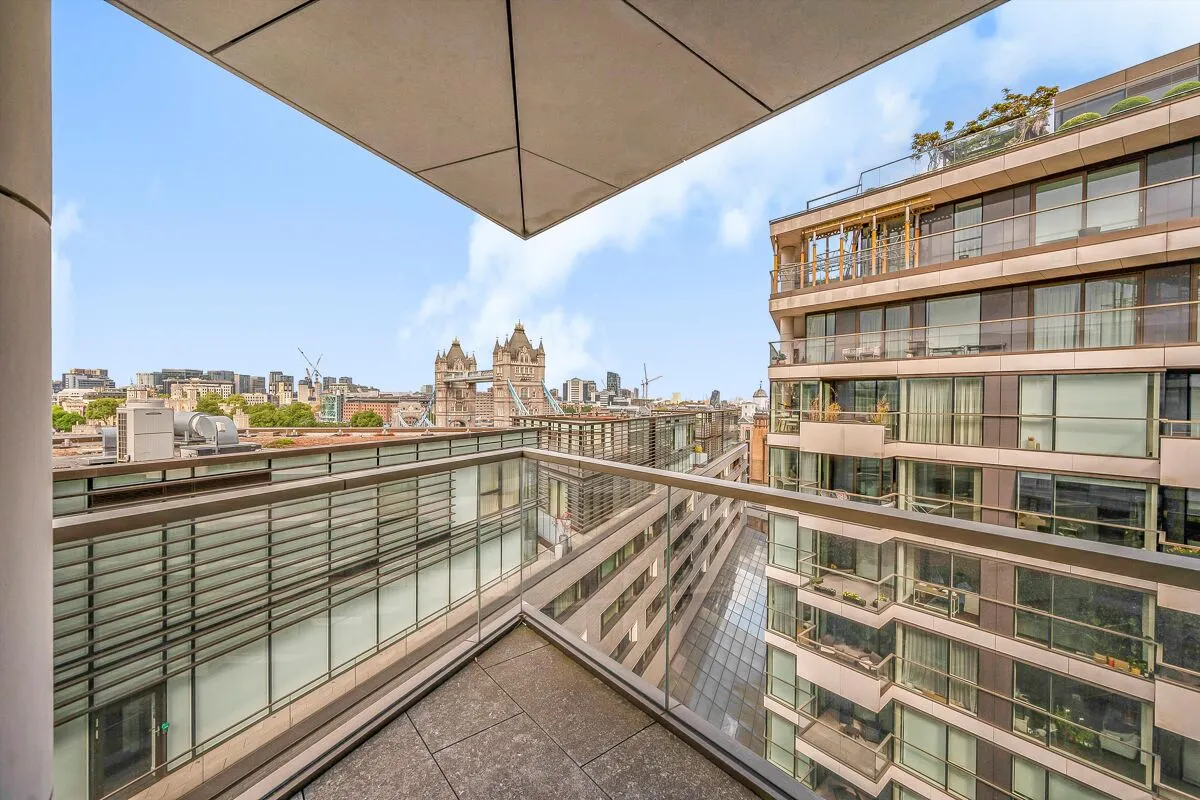 Earl's Way, One Tower Bridge, SE1, photo 20