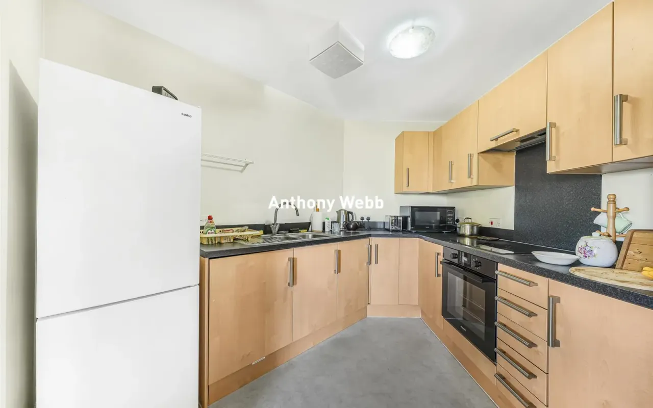 Millicent Grove, Palmers Green, N13, photo 5